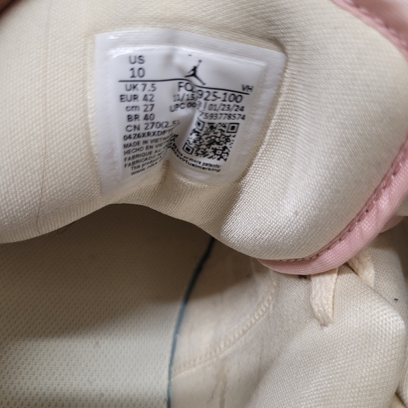 Jordan Cream and Pink Women's Sneakers - Picture 5 of 10